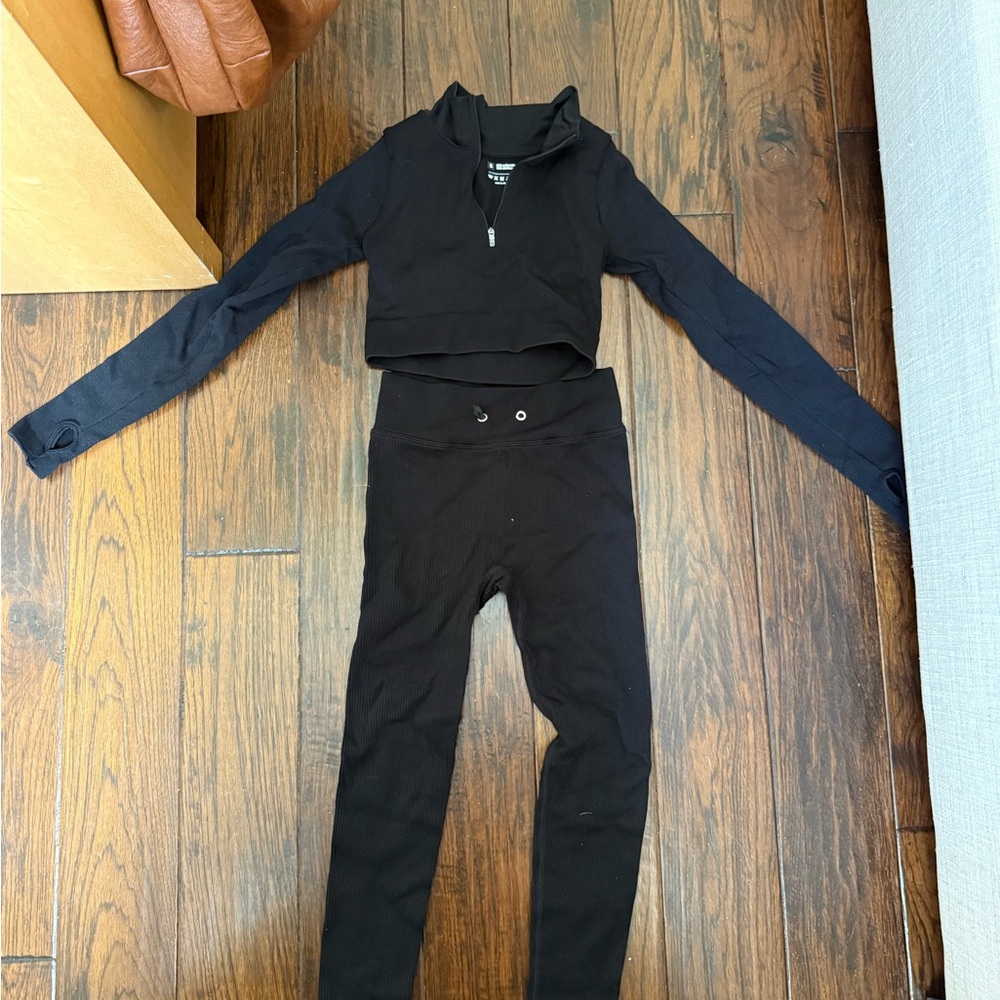 Black Long Sleeve Crop Top and Leggings Set